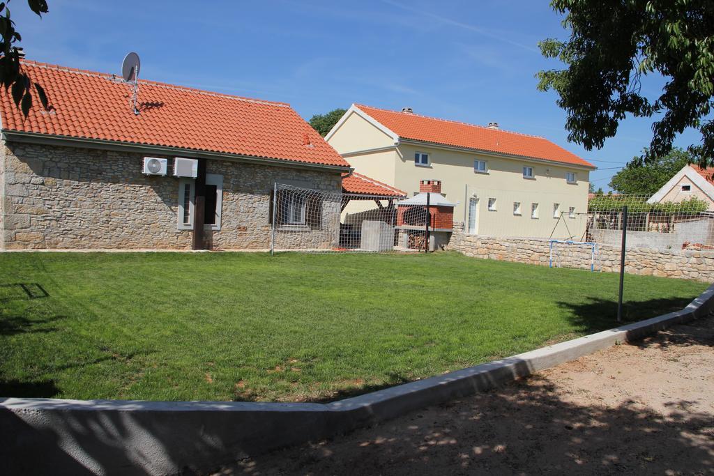 Rural House Gluic Villa Bogatić Szoba fotó