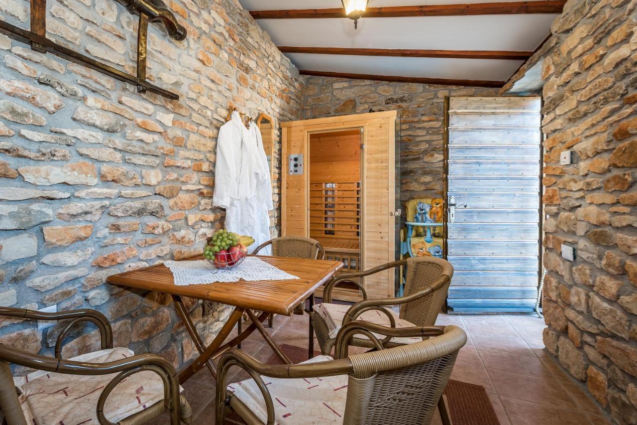 Rural House Gluic Villa Bogatić Kültér fotó